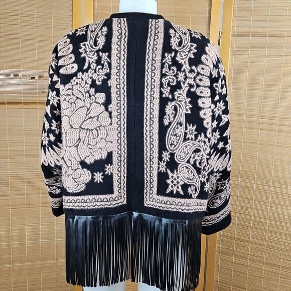Chicos Fringe Ruana Wrap Sweater Coat Womens S/M Brown Black Floral Faux Leather - Picture 4 of 13